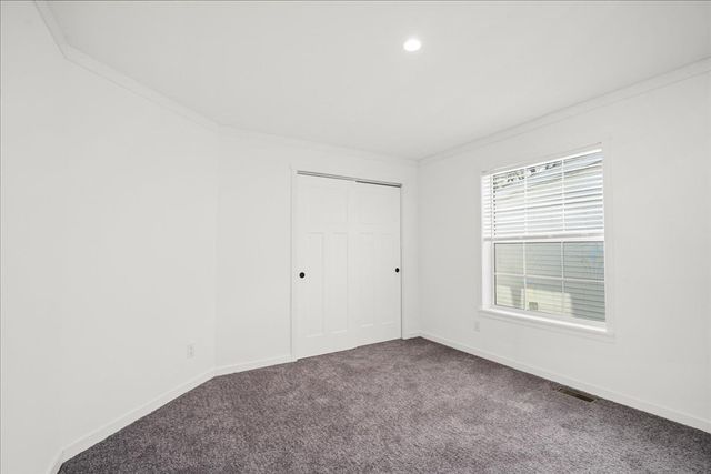 19 Pinrock Drive, Sturbridge, MA 01566