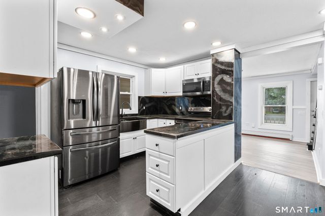 48 Dudley Street, Hamden, CT 06517