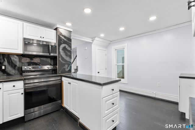 48 Dudley Street, Hamden, CT 06517