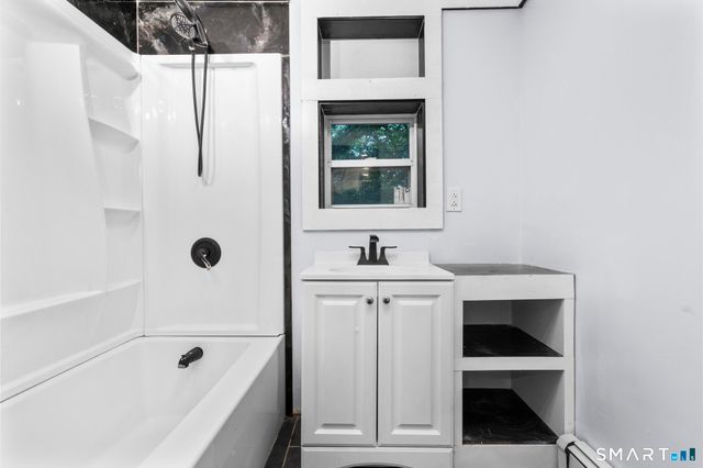 48 Dudley Street, Hamden, CT 06517