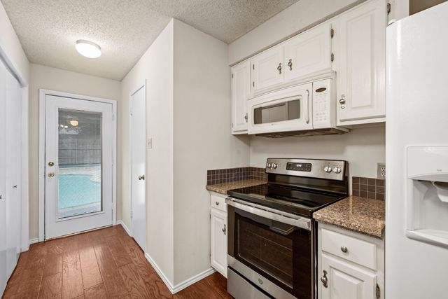 6605 Bluebonnet Drive, Rowlett, TX 75089