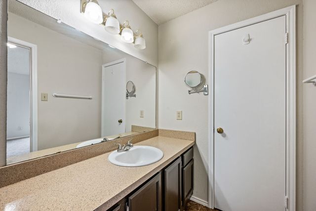 6605 Bluebonnet Drive, Rowlett, TX 75089