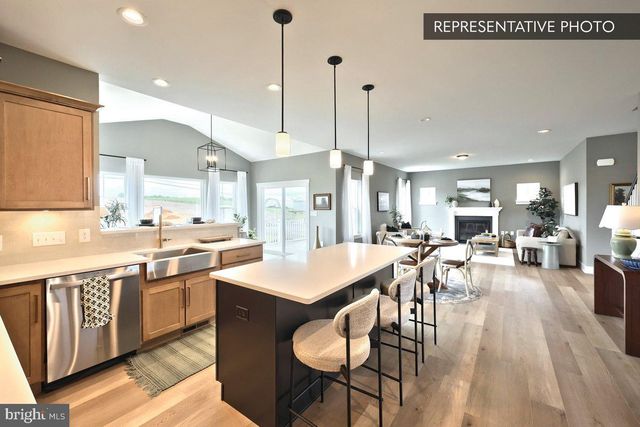 BEACON POINTE PLAN AT LOGAN MEADOWS, Dillsburg, PA 17019