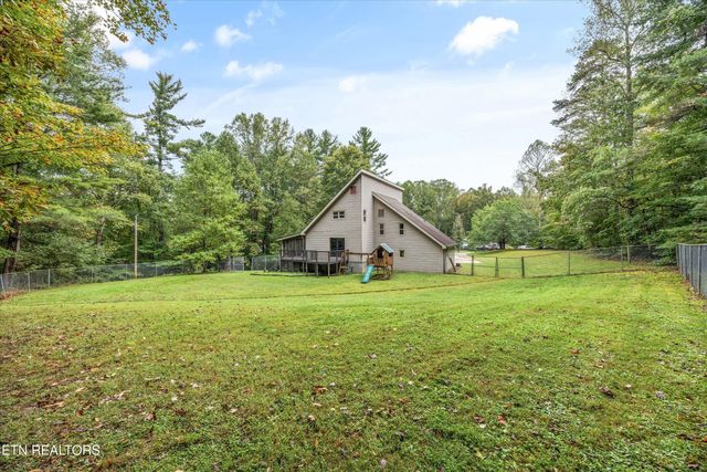 484 Hc Smith Drive, Oneida, TN 37841