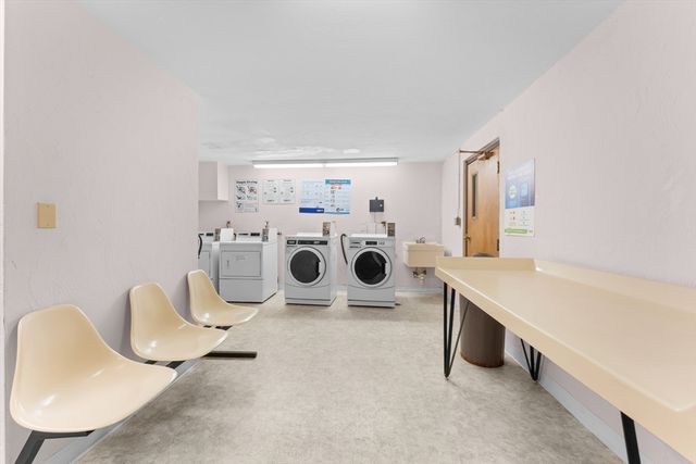 356 Neponset St D, Canton, MA 02021
