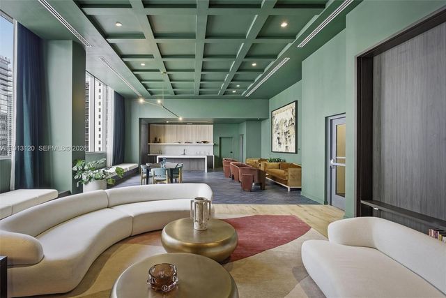 11 NE 6th St 1906, Miami, FL 33132