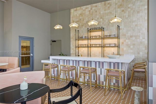 11 NE 6th St 1906, Miami, FL 33132