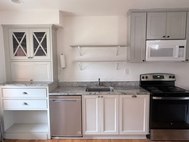 21 Great Rd 21, Acton, MA 01720
