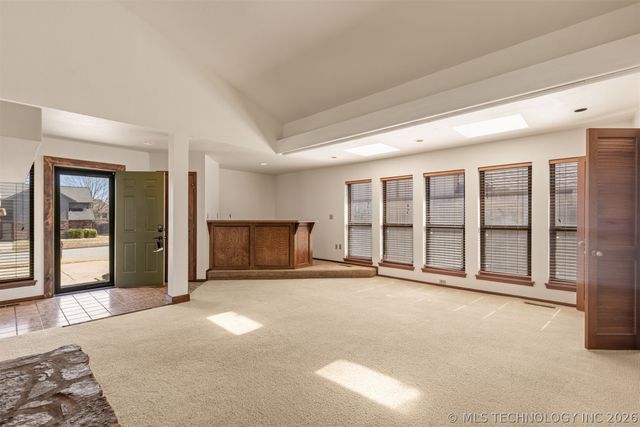 8718 S 72nd East Avenue, Tulsa, OK 74133