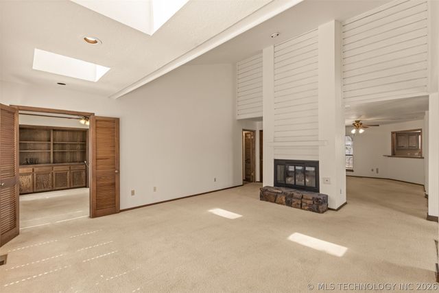 8718 S 72nd East Avenue, Tulsa, OK 74133