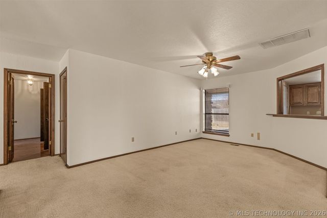 8718 S 72nd East Avenue, Tulsa, OK 74133