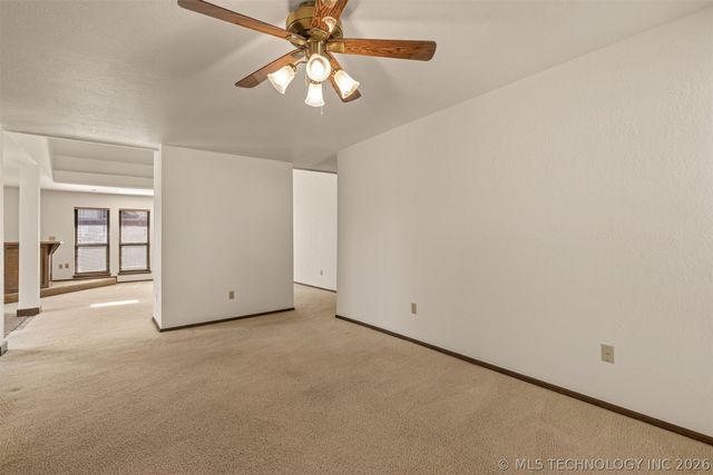 8718 S 72nd East Avenue, Tulsa, OK 74133