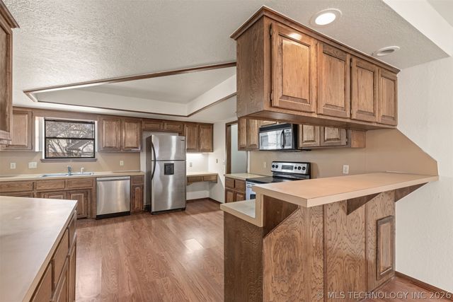 8718 S 72nd East Avenue, Tulsa, OK 74133