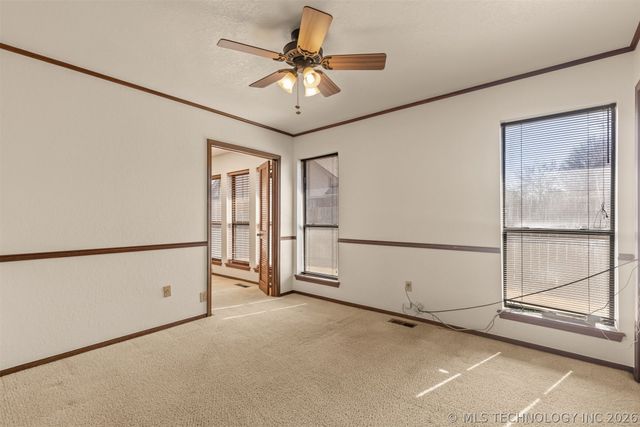 8718 S 72nd East Avenue, Tulsa, OK 74133