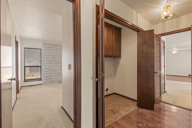 8718 S 72nd East Avenue, Tulsa, OK 74133