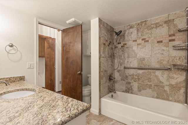 8718 S 72nd East Avenue, Tulsa, OK 74133