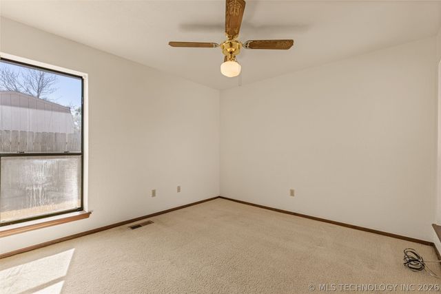 8718 S 72nd East Avenue, Tulsa, OK 74133