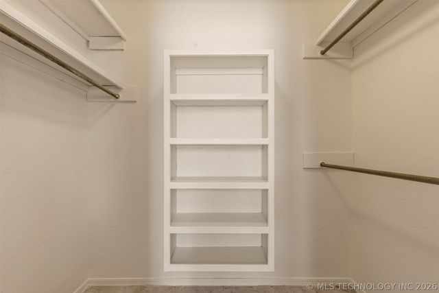 8718 S 72nd East Avenue, Tulsa, OK 74133