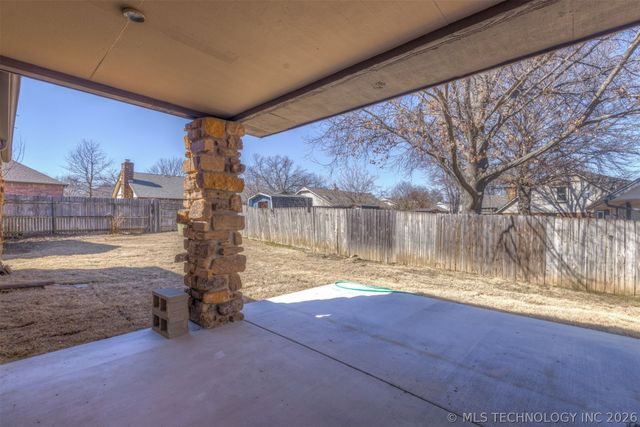 8718 S 72nd East Avenue, Tulsa, OK 74133