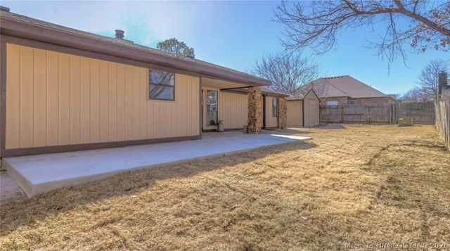 8718 S 72nd East Avenue, Tulsa, OK 74133