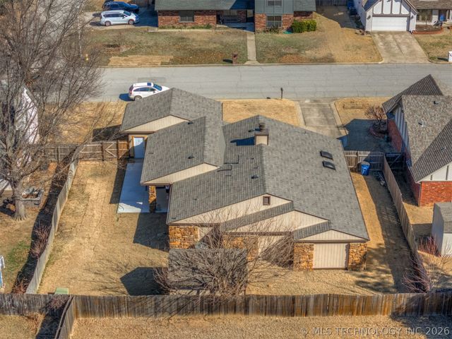 8718 S 72nd East Avenue, Tulsa, OK 74133