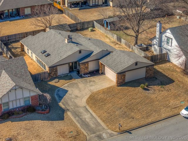 8718 S 72nd East Avenue, Tulsa, OK 74133