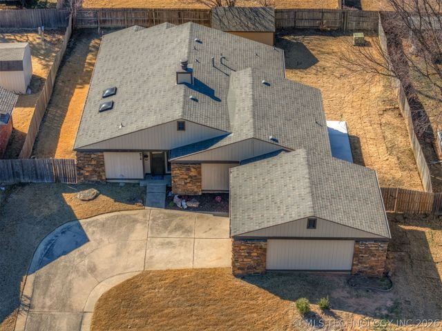 8718 S 72nd East Avenue, Tulsa, OK 74133