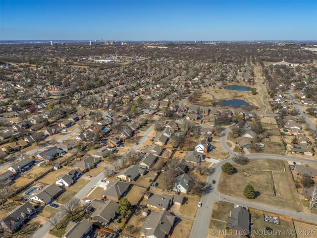 8718 S 72nd East Avenue, Tulsa, OK 74133