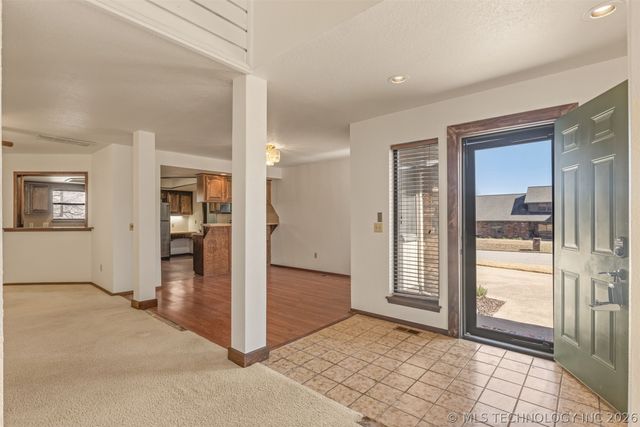 8718 S 72nd East Avenue, Tulsa, OK 74133