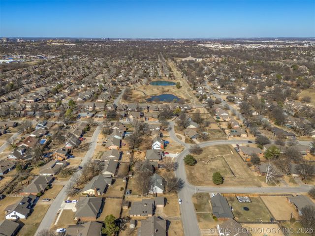 8718 S 72nd East Avenue, Tulsa, OK 74133