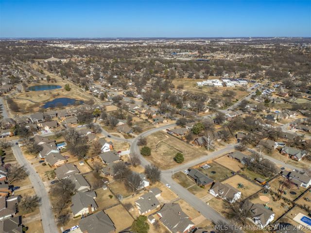 8718 S 72nd East Avenue, Tulsa, OK 74133