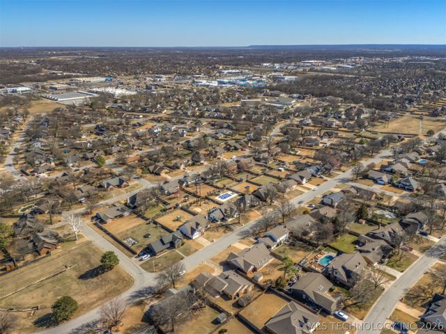 8718 S 72nd East Avenue, Tulsa, OK 74133