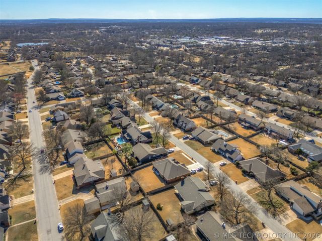 8718 S 72nd East Avenue, Tulsa, OK 74133