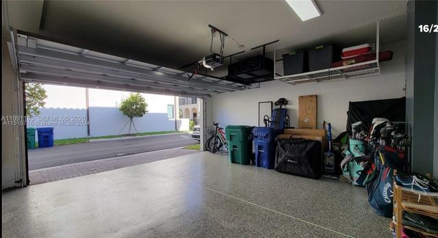 4675 NW 83rd Pkwy, Doral, FL 33166