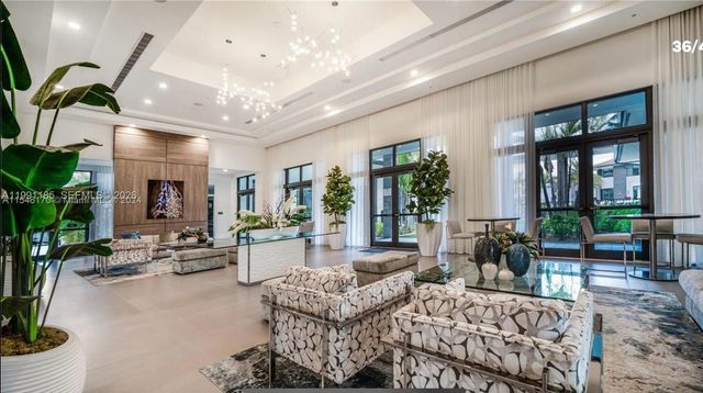 4675 NW 83rd Pkwy, Doral, FL 33166