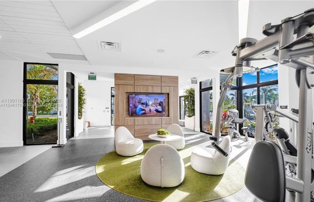 4675 NW 83rd Pkwy, Doral, FL 33166