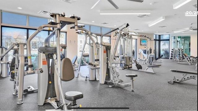 4675 NW 83rd Pkwy, Doral, FL 33166