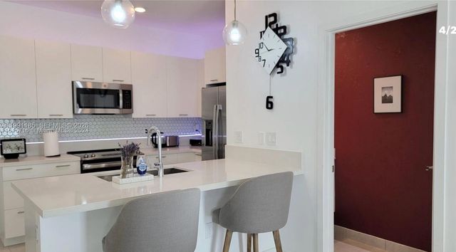 4675 NW 83rd Pkwy, Doral, FL 33166