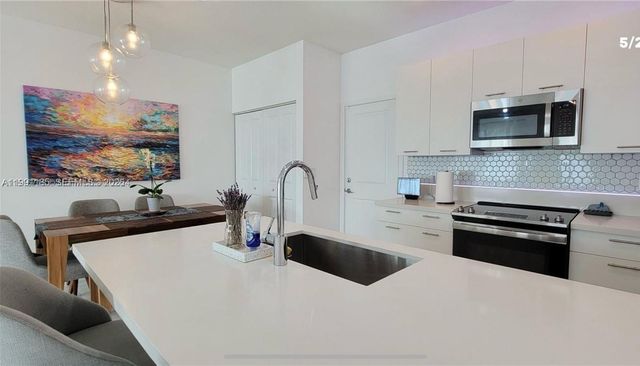 4675 NW 83rd Pkwy, Doral, FL 33166