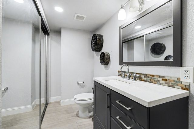 336 Melrose Drive 18A, Richardson, TX 75080