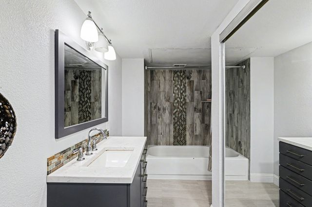 336 Melrose Drive 18A, Richardson, TX 75080