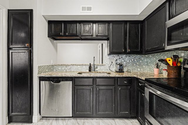 336 Melrose Drive 18A, Richardson, TX 75080