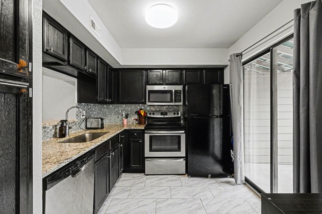 336 Melrose Drive 18A, Richardson, TX 75080