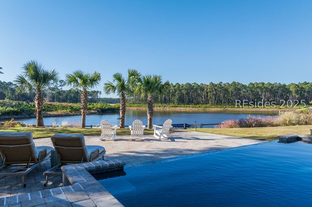 11 Lyonia St, Bluffton, SC 29910