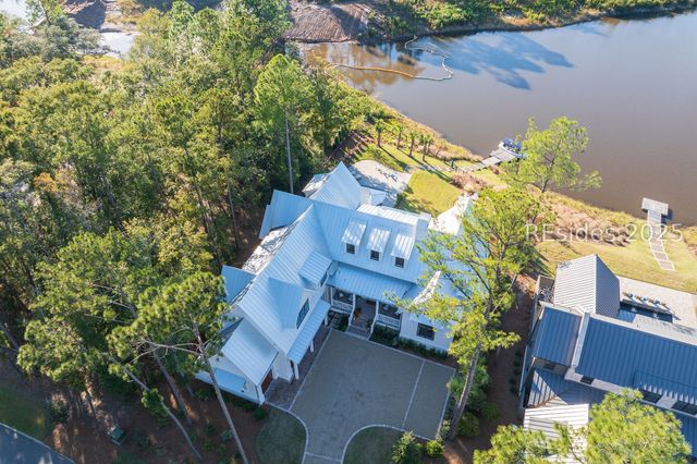 11 Lyonia St, Bluffton, SC 29910
