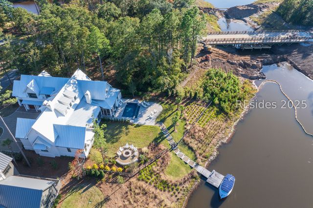 11 Lyonia St, Bluffton, SC 29910