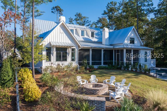 11 Lyonia St, Bluffton, SC 29910