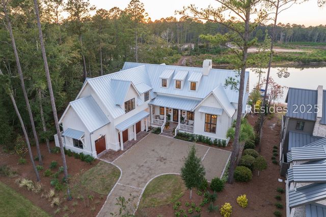 11 Lyonia St, Bluffton, SC 29910