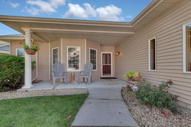 131 Goldfinch Lane, Clearwater, MN 55320