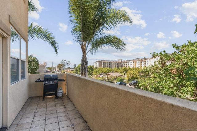 710 Paradise Way, National City, CA 91950
